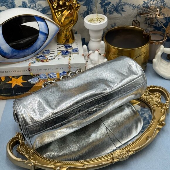 🆕 VIVIENNE WESTWOOD 🧿 NWOT Cindy Cylinder Shoulder Bag, Silver Metallic AUTH - Picture 14 of 16